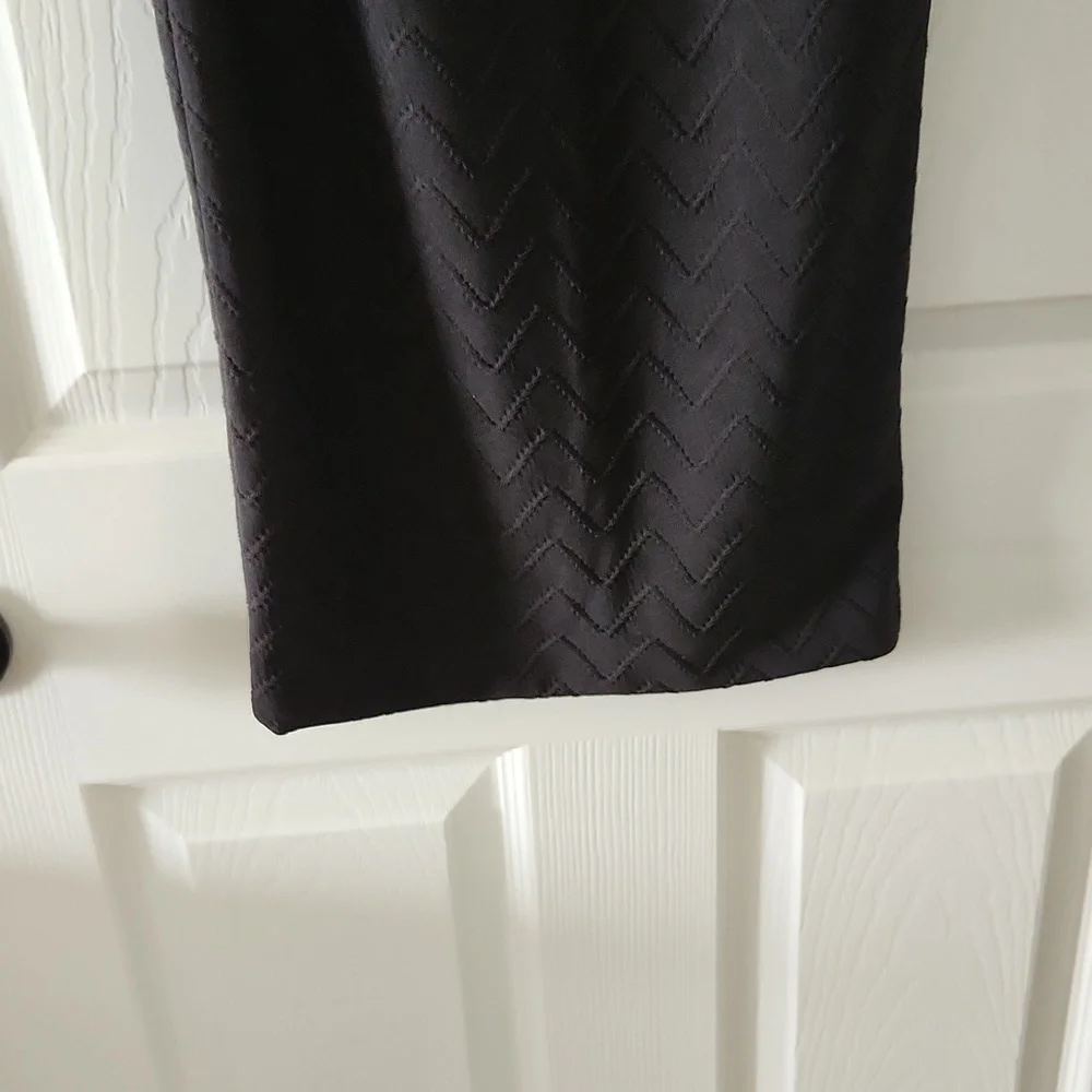 BLACK STRAPLESS DRESS - Picture 2 of 6